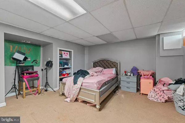 Baltimore, MD 21207,940 SAINT AGNES LN