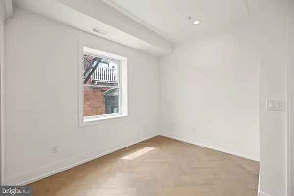 Washington, DC 20009,1709 21ST ST NW #42