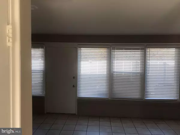 Waldorf, MD 20601,2050 NIKE DR #3