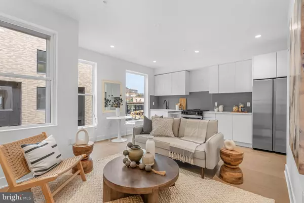 Philadelphia, PA 19123,635 N 7TH ST #H3A