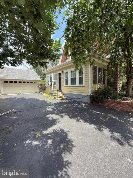 25 RICHEY PL, Trenton, NJ 08618