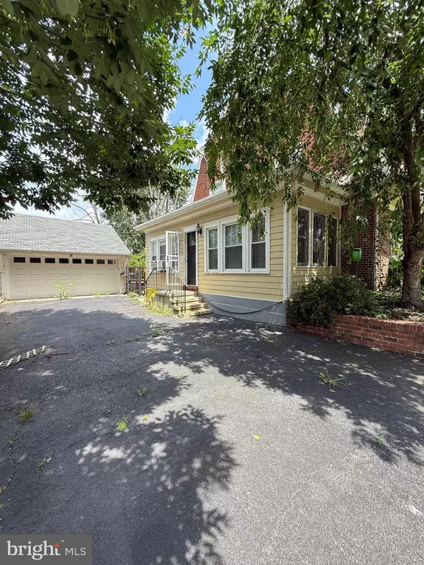 25 RICHEY PL, Trenton, NJ 08618