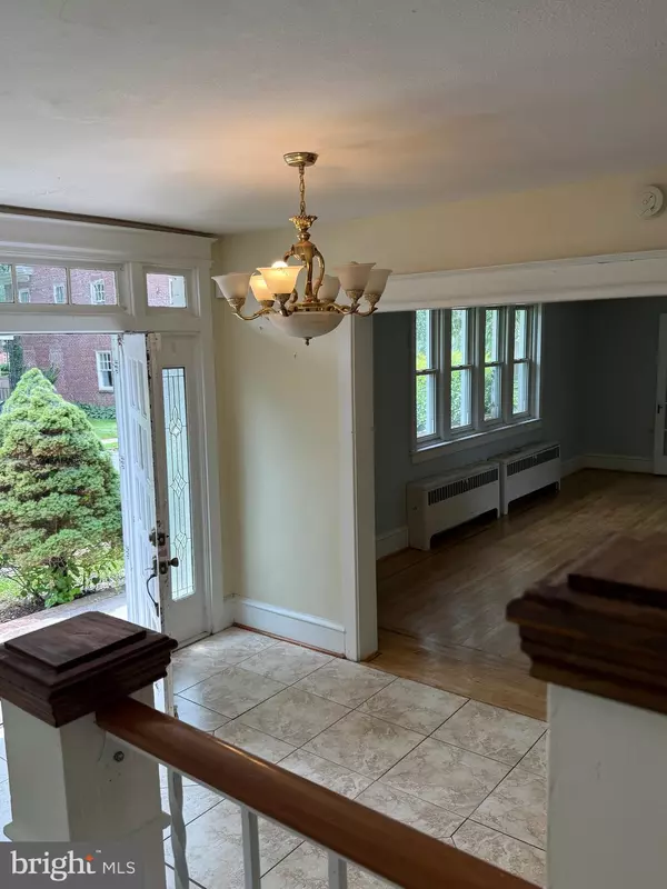 Trenton, NJ 08618,25 RICHEY PL