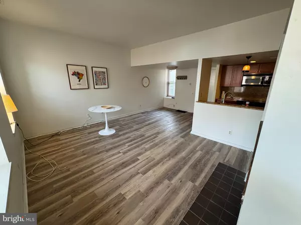 Philadelphia, PA 19147,746-48 E PASSYUNK AVE #F