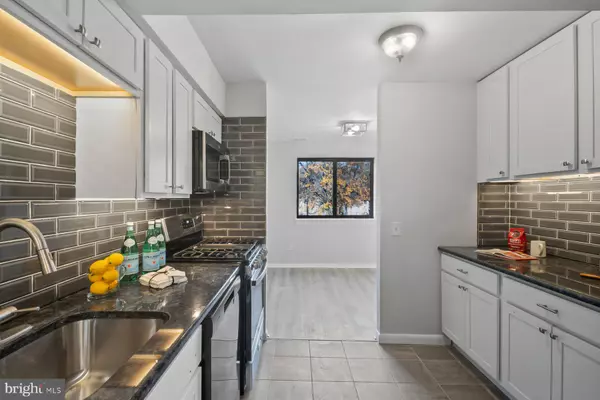 Columbia, MD 21045,6011 MAJORS LN #4 A4