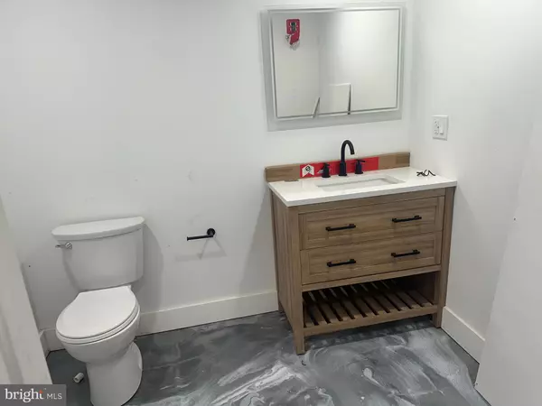 Philadelphia, PA 19104,929 N 40TH ST