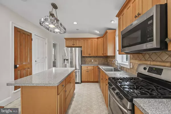 Hamilton, NJ 08690,38 MERCER ST