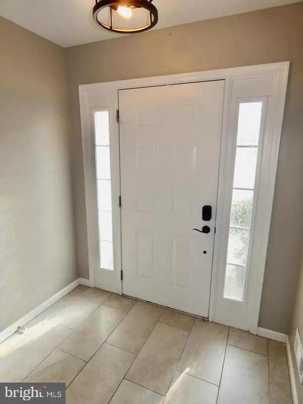 Newark, DE 19702,445 JACOBSEN DR #58