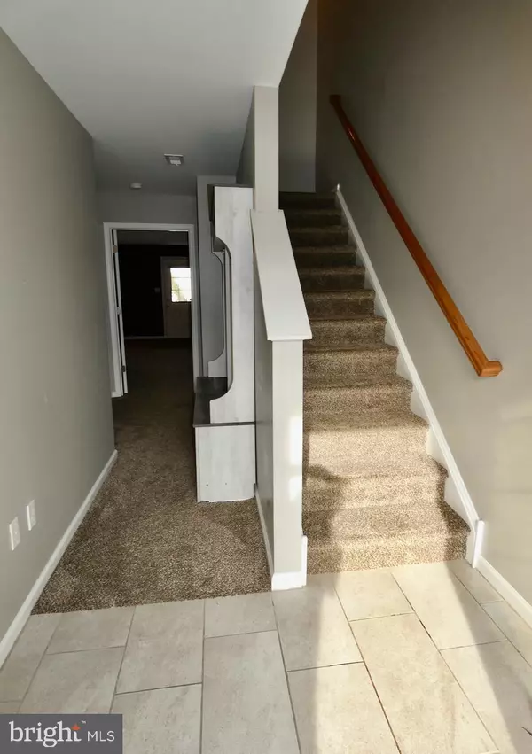 Newark, DE 19702,445 JACOBSEN DR #58