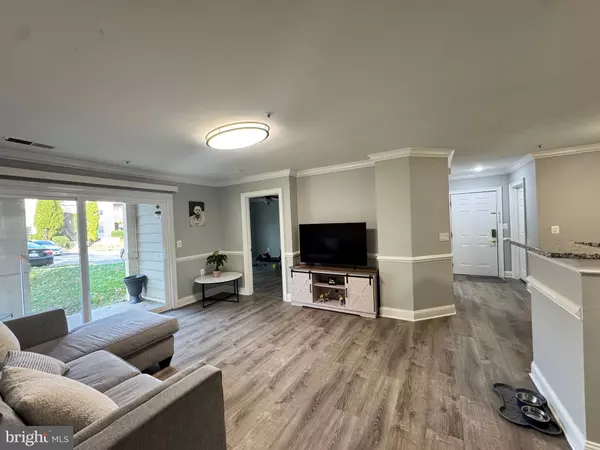 Woodbridge, VA 22191,1060 GARDENVIEW LOOP #204