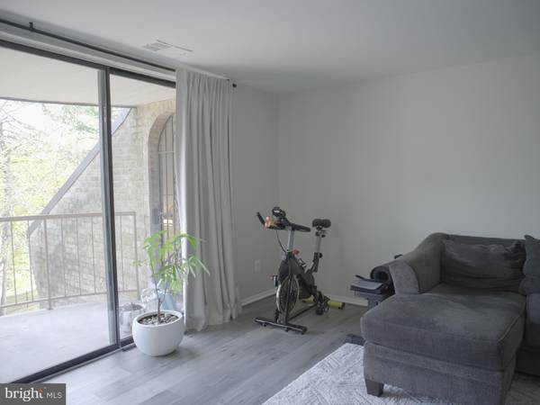 Temple Hills, MD 20748,3303 HUNTLEY SQUARE DR #A-1