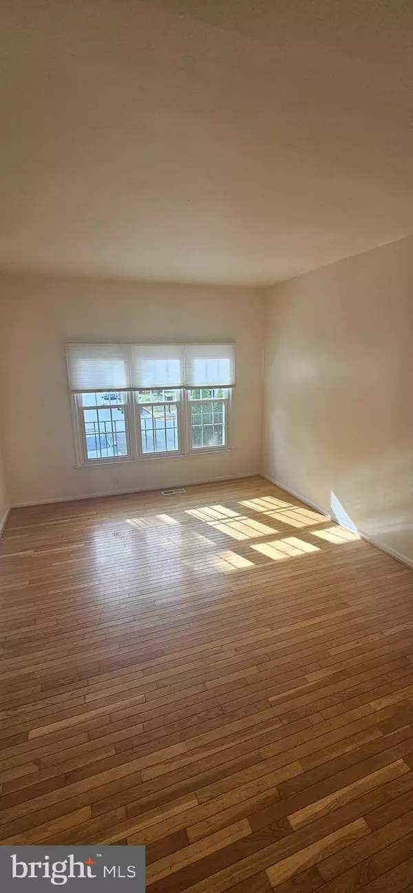 Fairfax, VA 22032,10483 MALONE CT