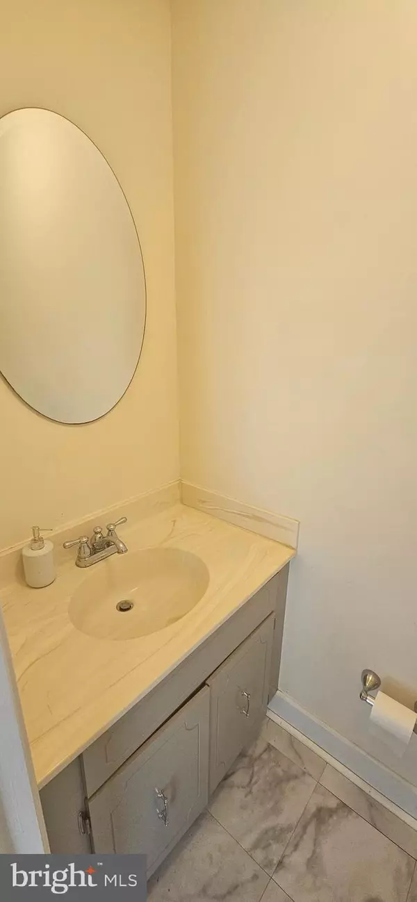 Fairfax, VA 22032,10483 MALONE CT