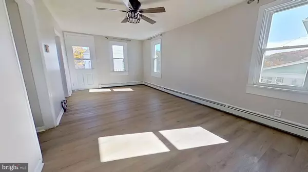 Felton, PA 17322,44 HIGH ST