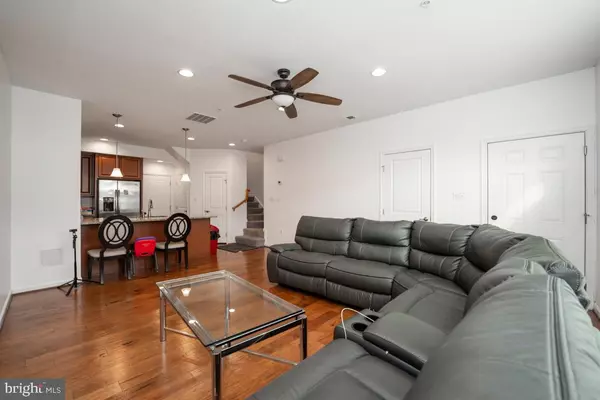 Frederick, MD 21703,4916 SMALL GAINS WAY