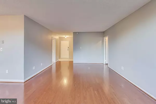 Alexandria, VA 22304,5500 HOLMES RUN PKWY #220