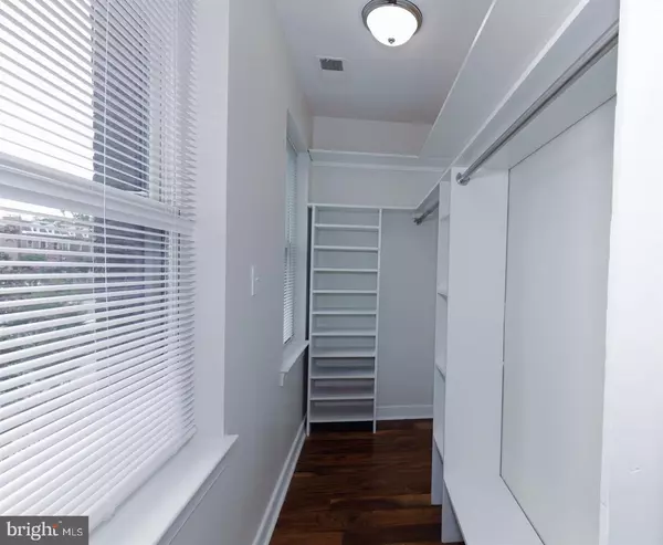 Washington, DC 20011,4800 GEORGIA AVE NW #205