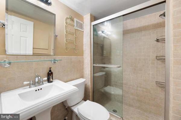 Annandale, VA 22003,4420 BRIARWOOD CT, #44