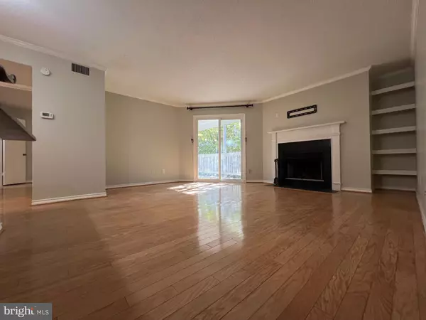 Mclean, VA 22102,1530 LINCOLN WAY #202