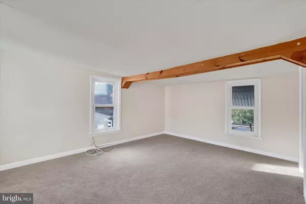 York, PA 17401,722 JESSOP PL