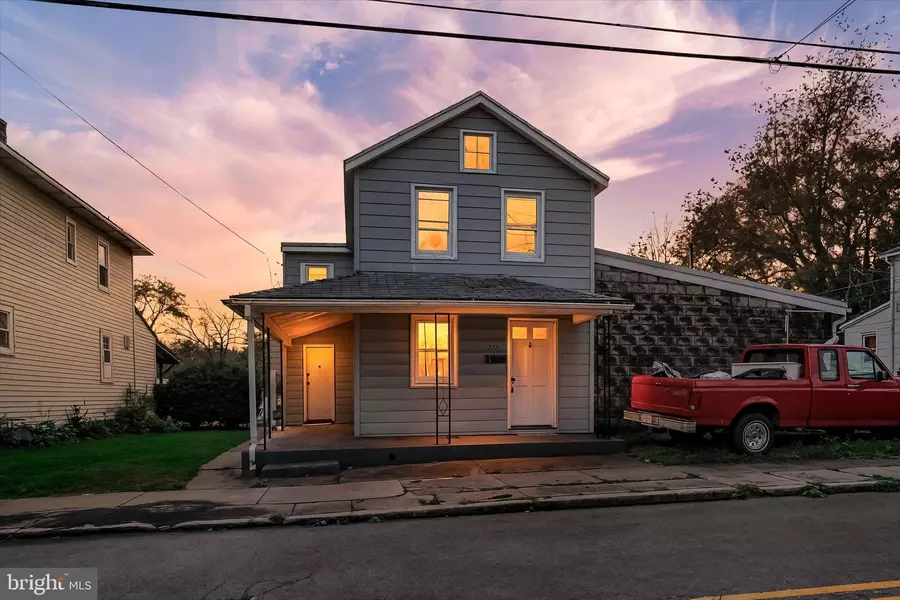 722 JESSOP PL, York, PA 17401