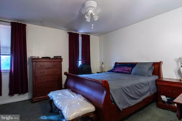 Philadelphia, PA 19111,253 DEVEREAUX AVE