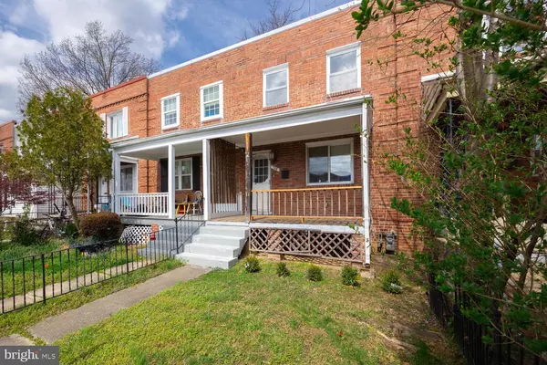 Alexandria, VA 22305,156 WESMOND DR