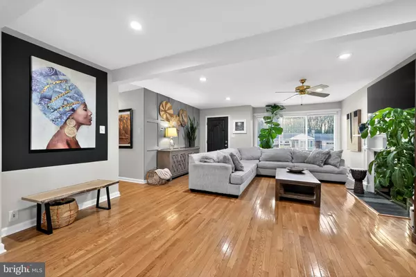 Moorestown, NJ 08057,709 MANOR TER