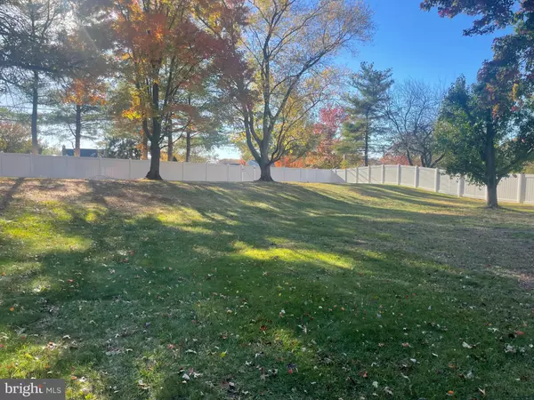 Sewell, NJ 08080,3 DRAKE TER