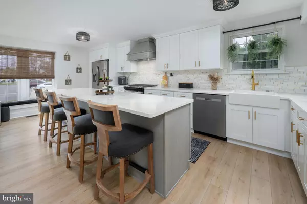 Sewell, NJ 08080,3 DRAKE TER