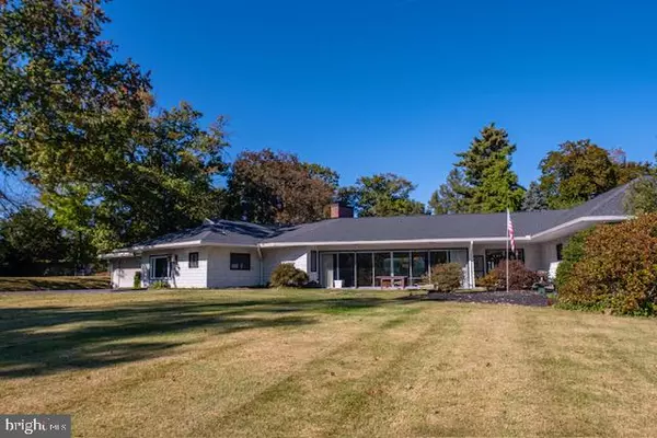 19 VALLEY RD, Lewistown, PA 17044