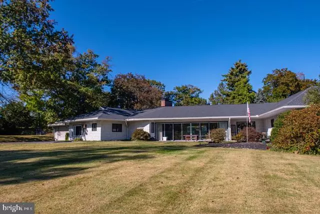 19 VALLEY RD, Lewistown, PA 17044