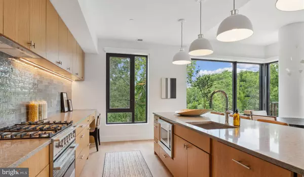 North Bethesda, MD 20852,10511 STRATHMORE HALL ST #0B-3B-401