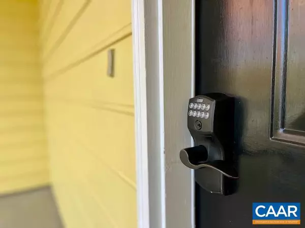 Charlottesville, VA 22902,900 LOCUST LN