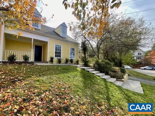 Charlottesville, VA 22902,900 LOCUST LN