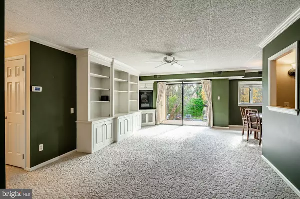 Bryn Mawr, PA 19010,307-B B000 SUMMIT DR ##B