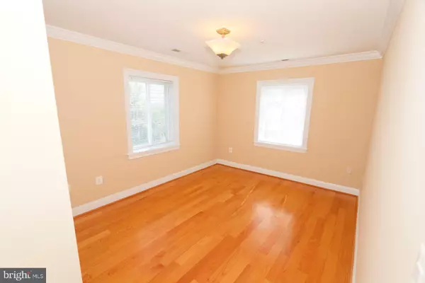 Washington, DC 20002,1901 LINCOLN RD NE #303