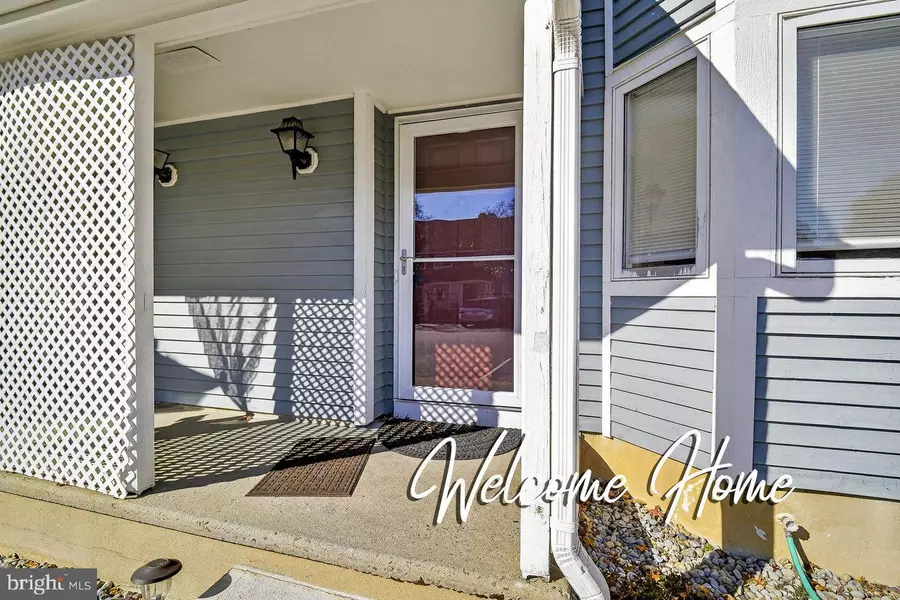 21 REGAL DR, Monmouth Junction, NJ 08852