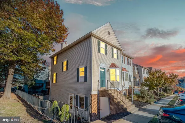 Chantilly, VA 20151,4127 WEEPING WILLOW CT #142-A