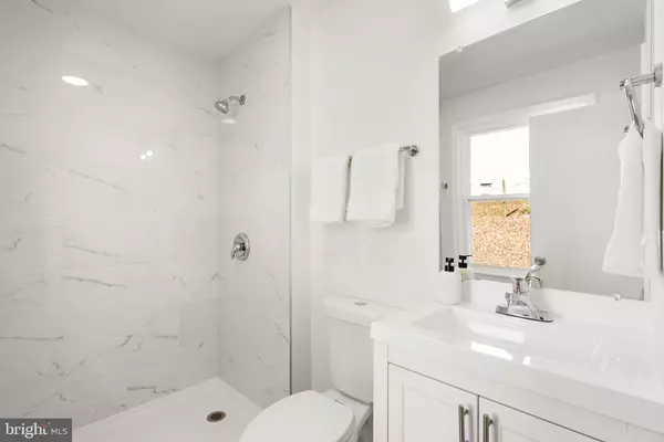 Landover, MD 20785,2512 WAYNE PL