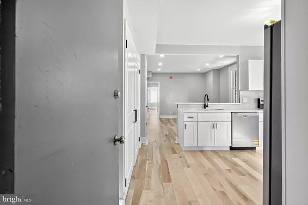 Philadelphia, PA 19147,1501 S 12TH ST #2