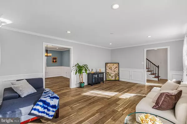 Trenton, NJ 08628,4 RIVERVIEW DR