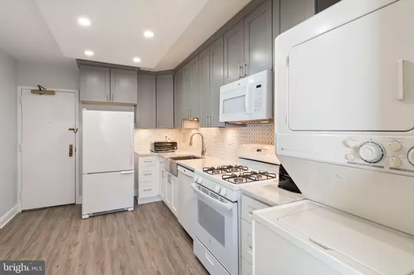 Falls Church, VA 22041,3705 S GEORGE MASON DR #2202S