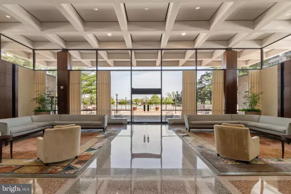 3705 S GEORGE MASON DR #2202S, Falls Church, VA 22041