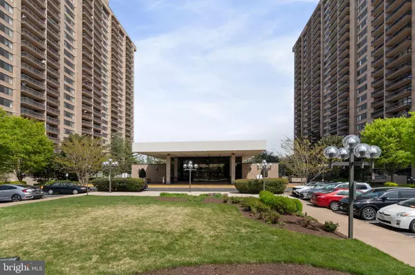 Falls Church, VA 22041,3705 S GEORGE MASON DR #2202S