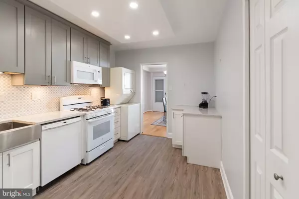 Falls Church, VA 22041,3705 S GEORGE MASON DR #2202S