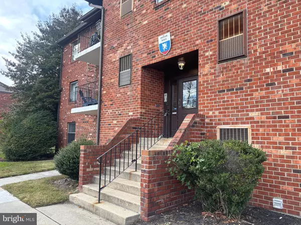 9 DOVER HALL, Dover, DE 19904