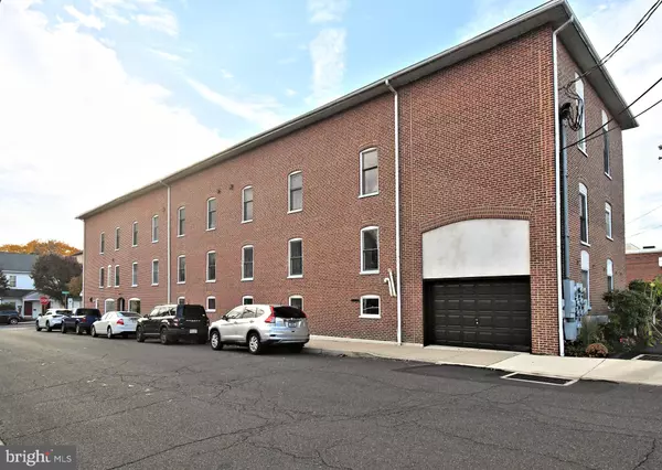 Perkasie, PA 18944,601 W MARKET ST #100