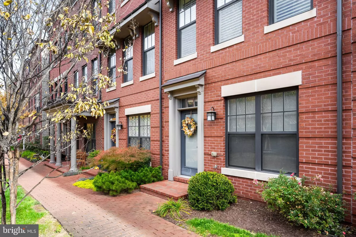 Leesburg, VA 20175,421 BICKSLER SQ SE