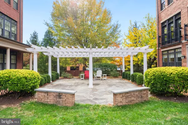 Leesburg, VA 20175,421 BICKSLER SQ SE